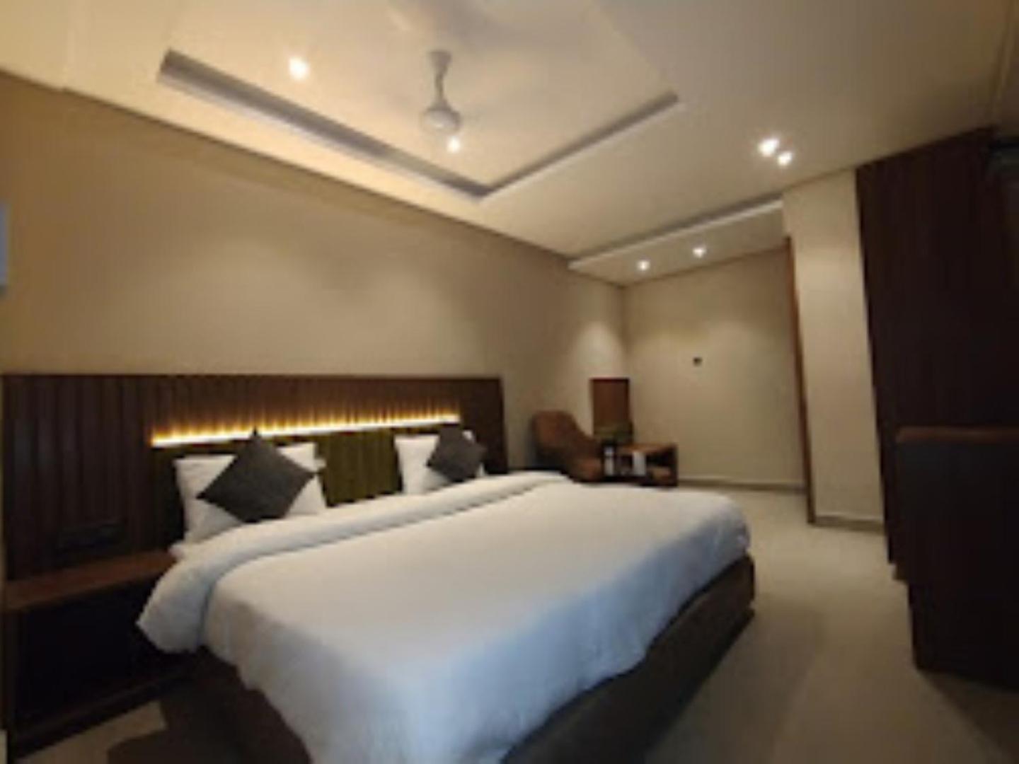 The Gagan Plaza Hotel กานปูร์ ภายนอก รูปภาพ