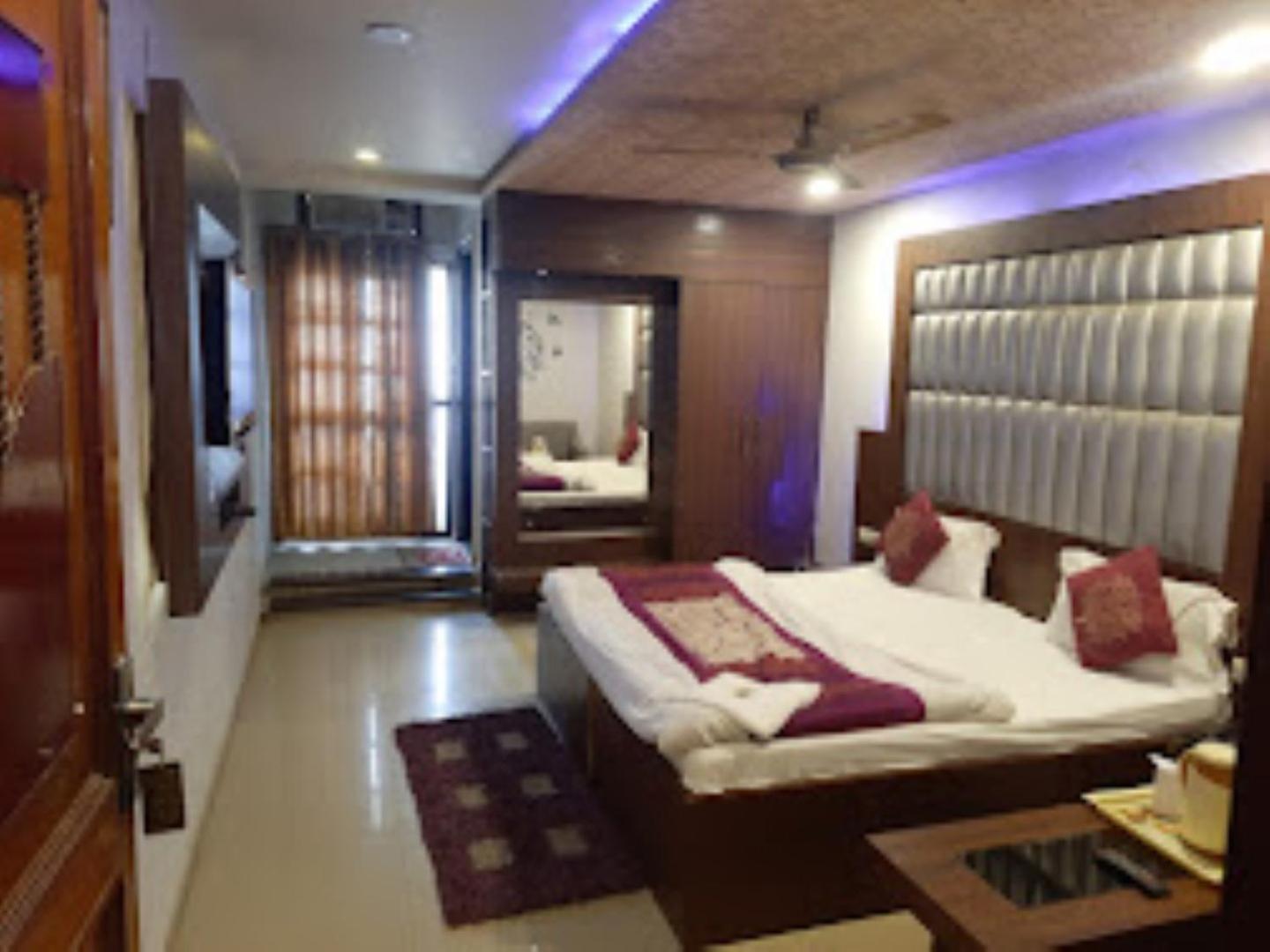 The Gagan Plaza Hotel กานปูร์ ภายนอก รูปภาพ